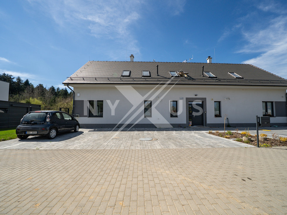 Pronájem rodinného domu 140 m², Mukařov