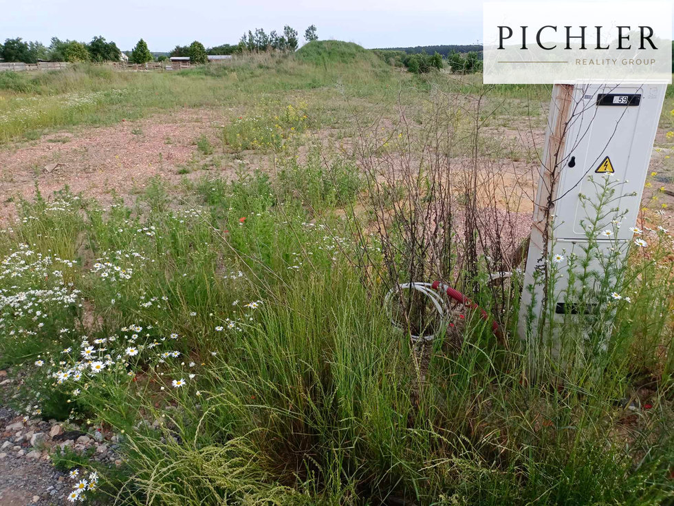 Prodej stavební parcely 705 m², Úherce