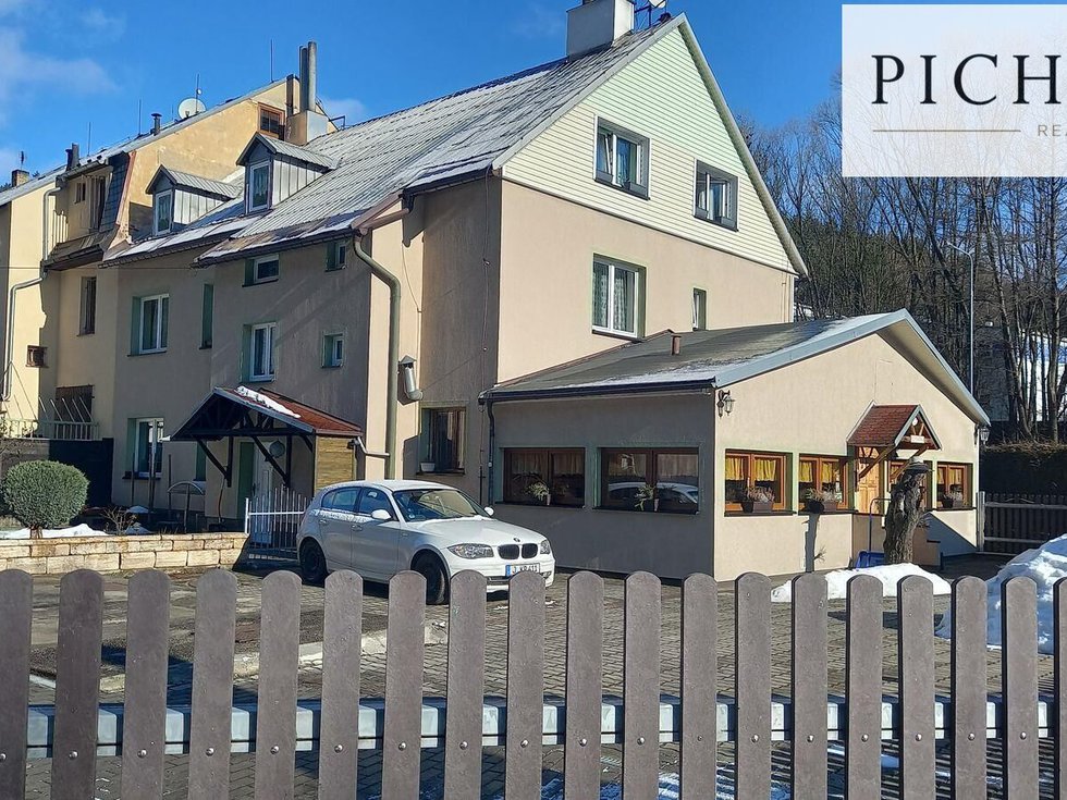 Prodej hotelu, penzionu 460 m², Ostrov