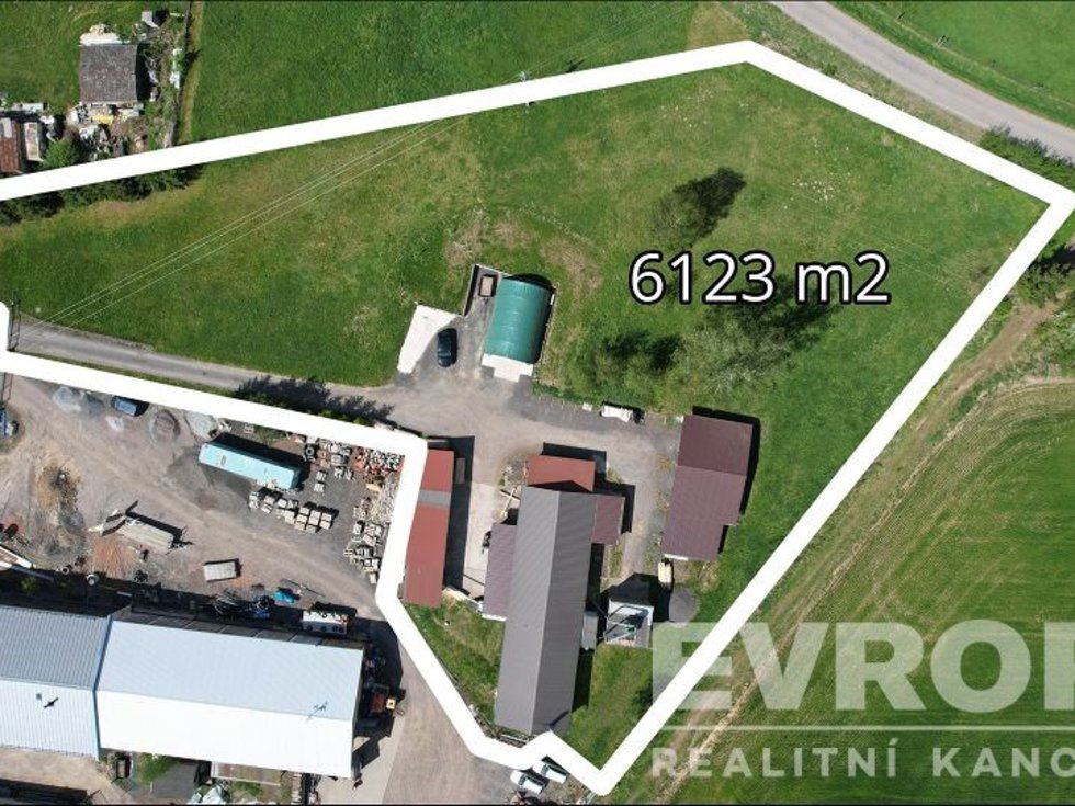 Prodej komerčního pozemku 250 m², Zaječov