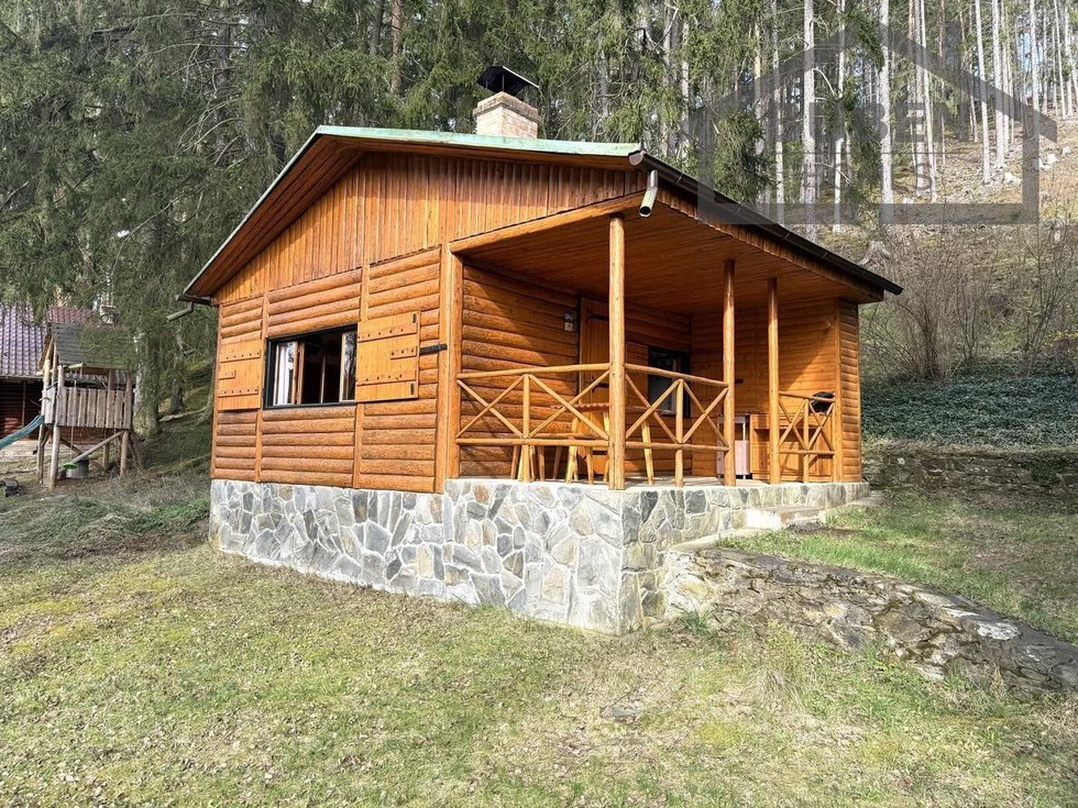 Prodej chaty 33 m², Černošín