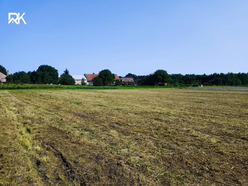 Prodej stavební parcely 1400 m², Nová Ves I