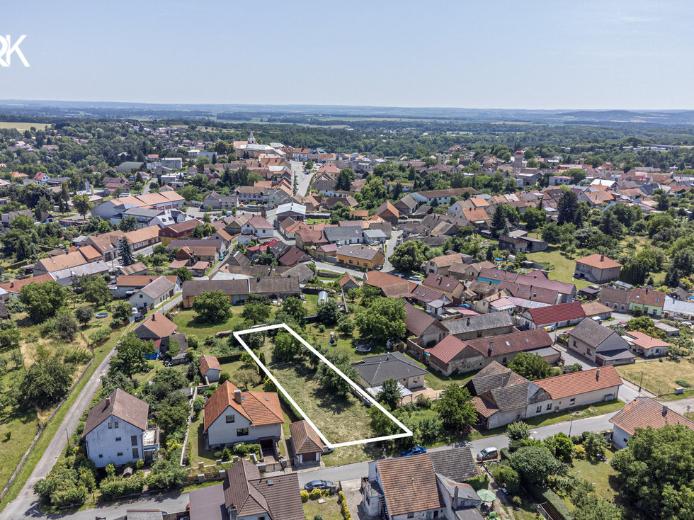Prodej stavební parcely 868 m², Týnec nad Labem