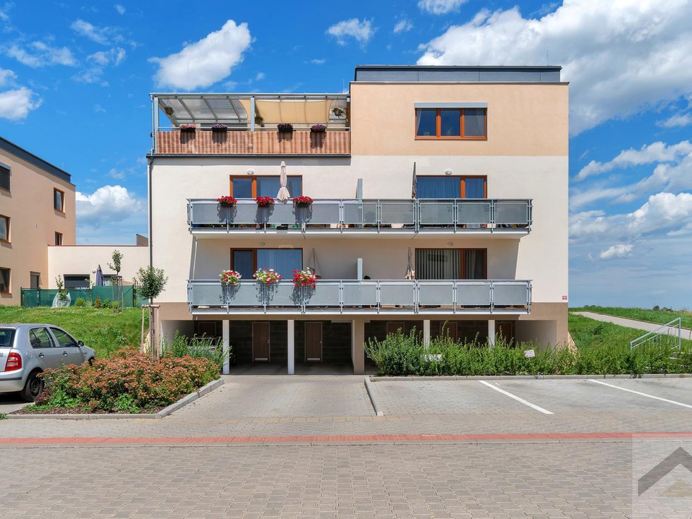 Prodej bytu 3+kk 79 m², Stěžery