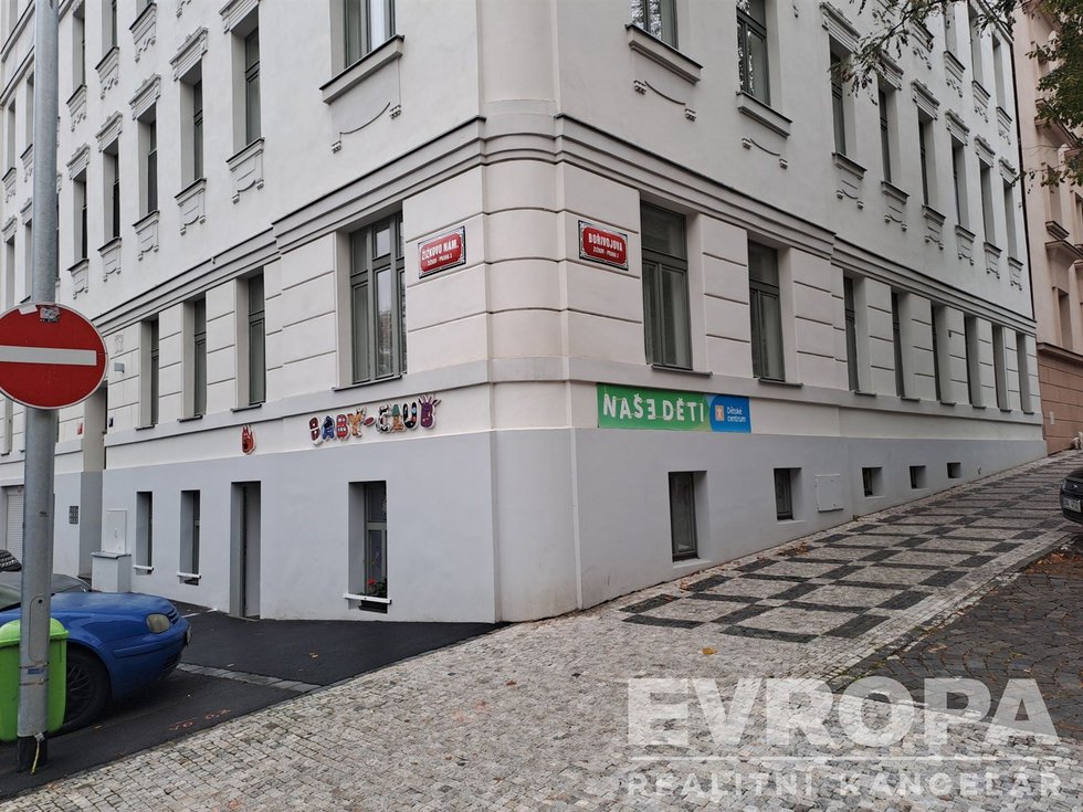 Prodej obchodu 115 m², Praha