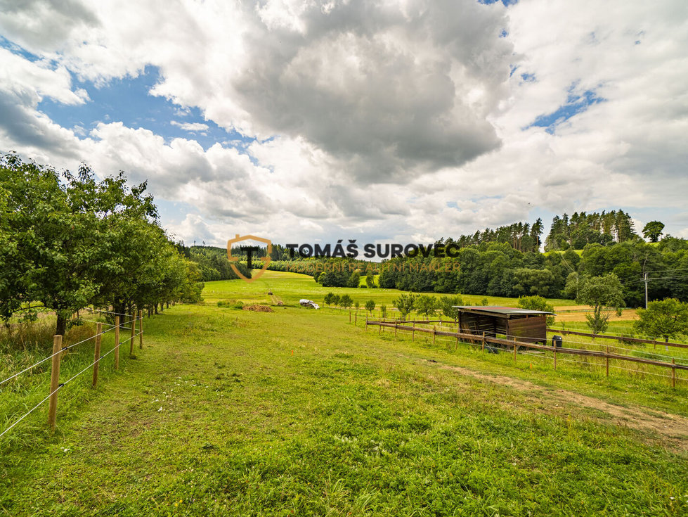 Prodej stavební parcely 1331 m², Valašské Klobouky