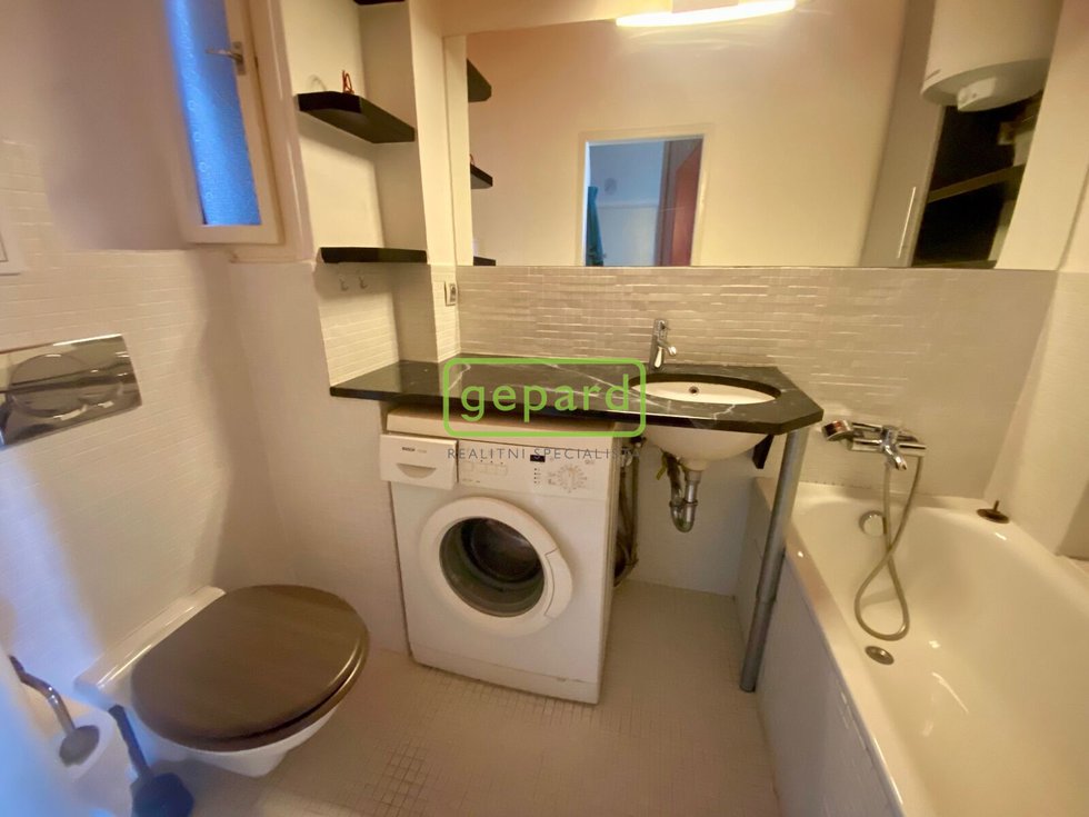 Pronájem bytu 1+kk, garsoniery 27 m², Praha