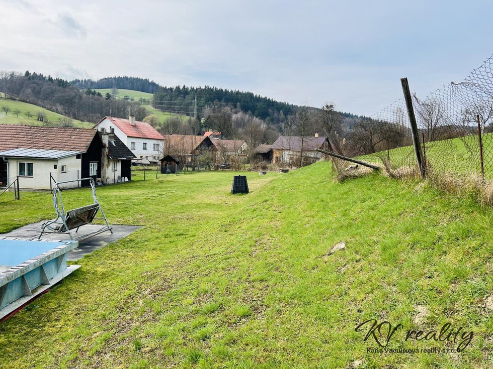 Prodej stavební parcely 1609 m², Liptál