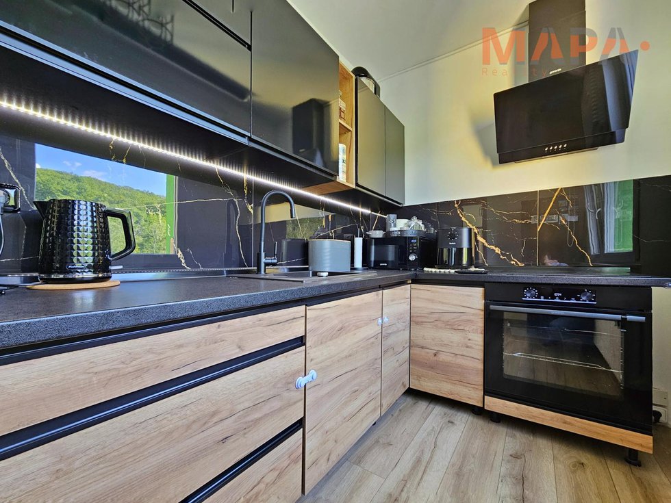 Prodej bytu 4+1 78 m², Jirkov