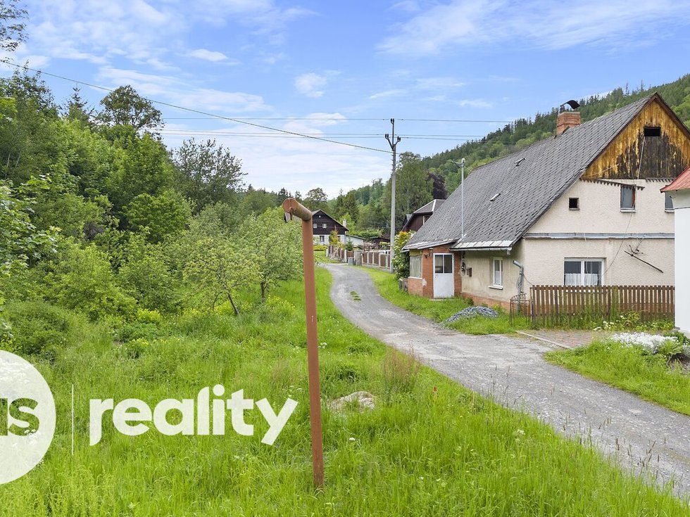 Prodej stavební parcely 1316 m², Holčovice