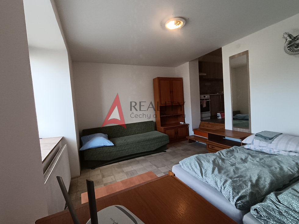 Pronájem bytu 1+1 32 m², Štoky