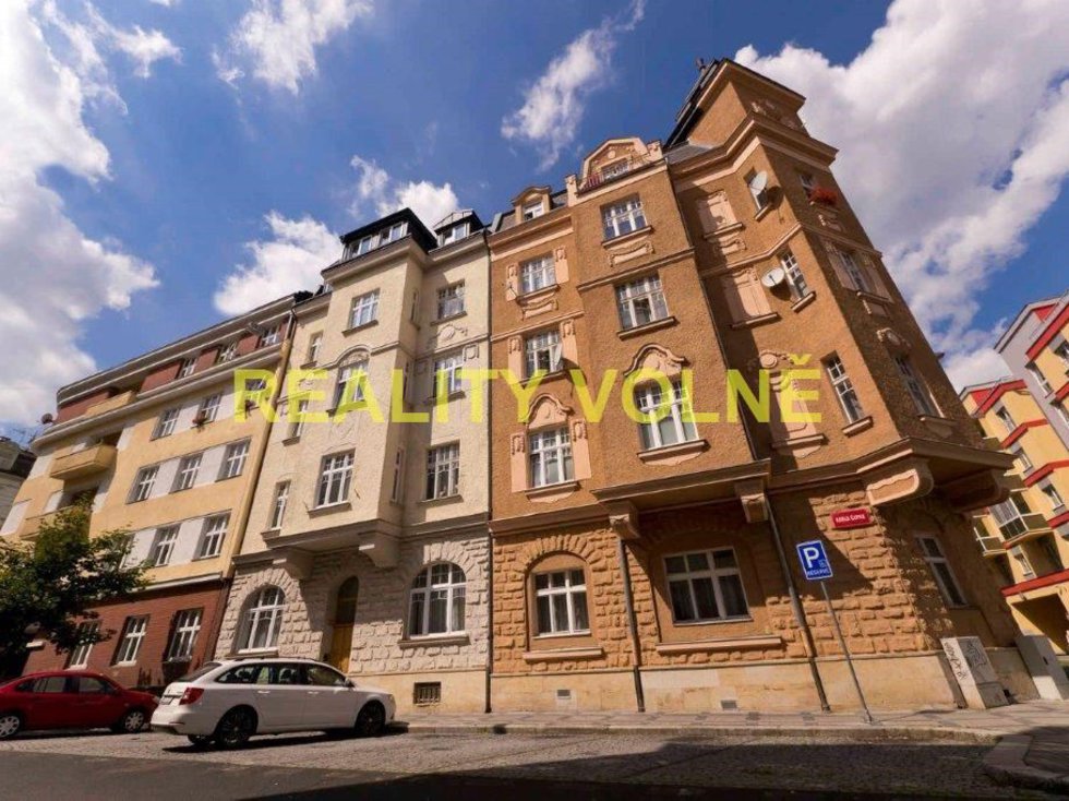 Prodej činžovního domu 525 m², Karlovy Vary