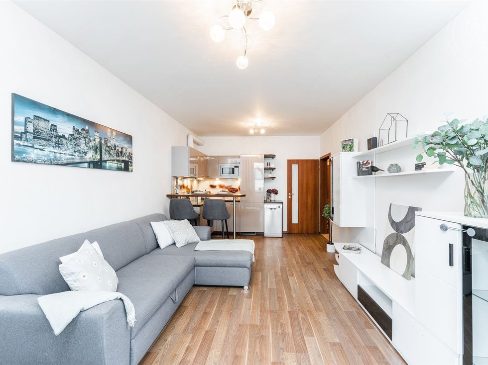 Pronájem bytu 2+kk 50 m², Praha