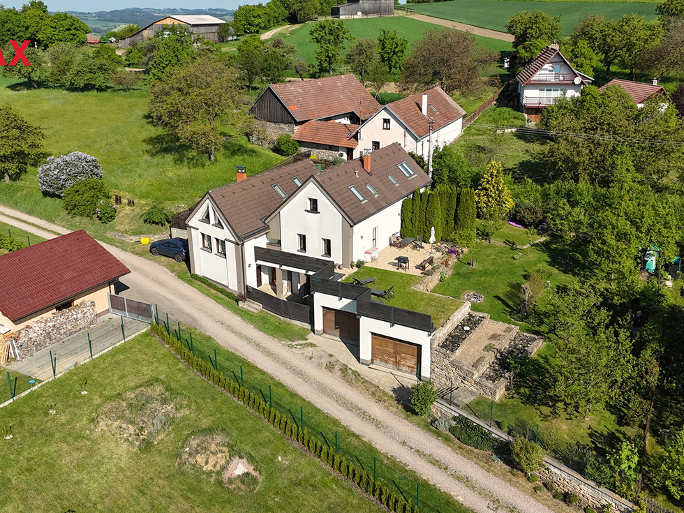 Prodej rodinného domu 298 m², Lomnice