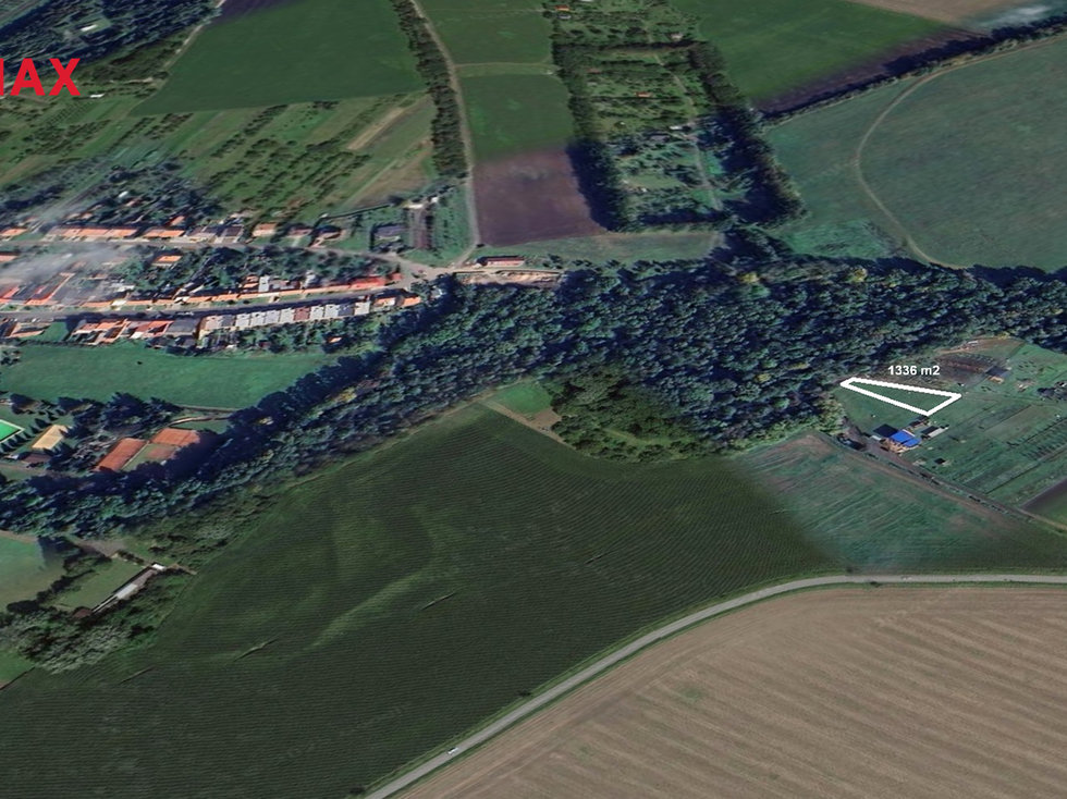 Prodej stavební parcely 1336 m², Nivnice