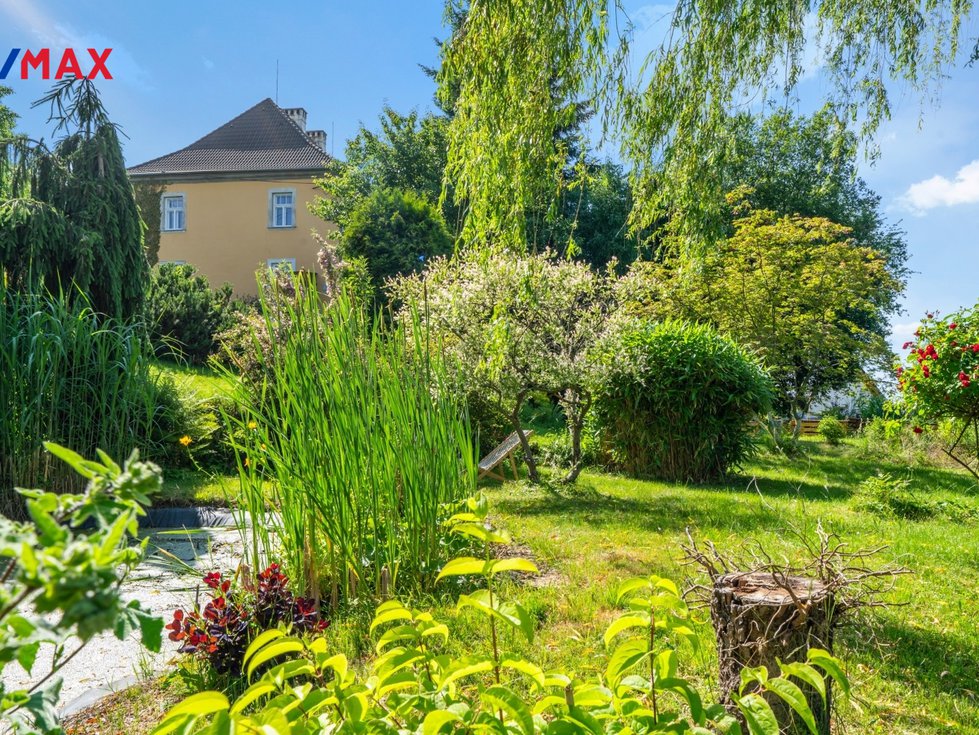 Prodej hotelu, penzionu 358 m², Včelákov