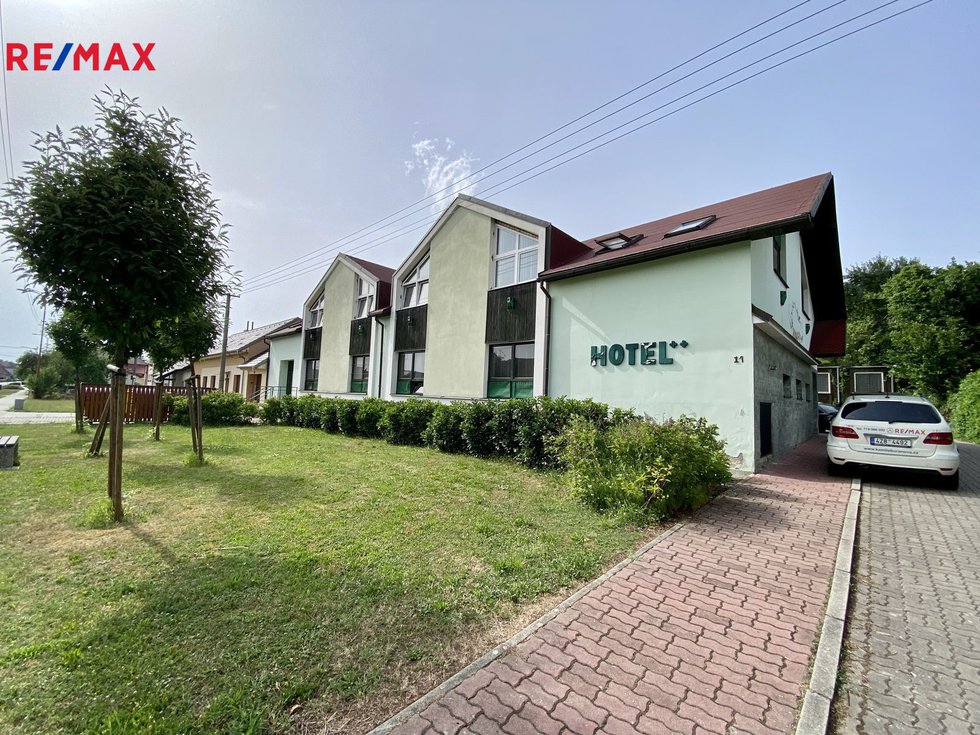 Prodej hotelu, penzionu 800 m², Záhorovice