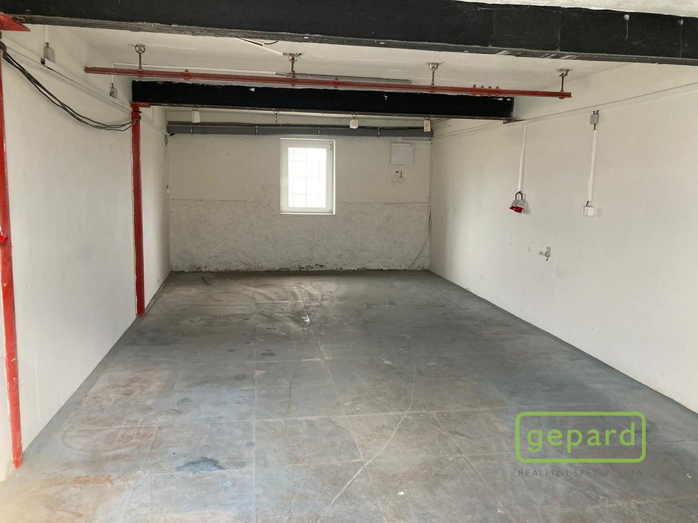Pronájem obchodu 80 m², Líšnice