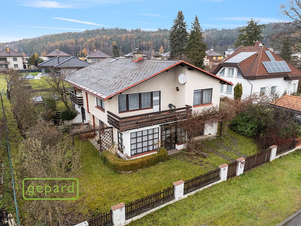 Prodej vily 300 m², Hronov