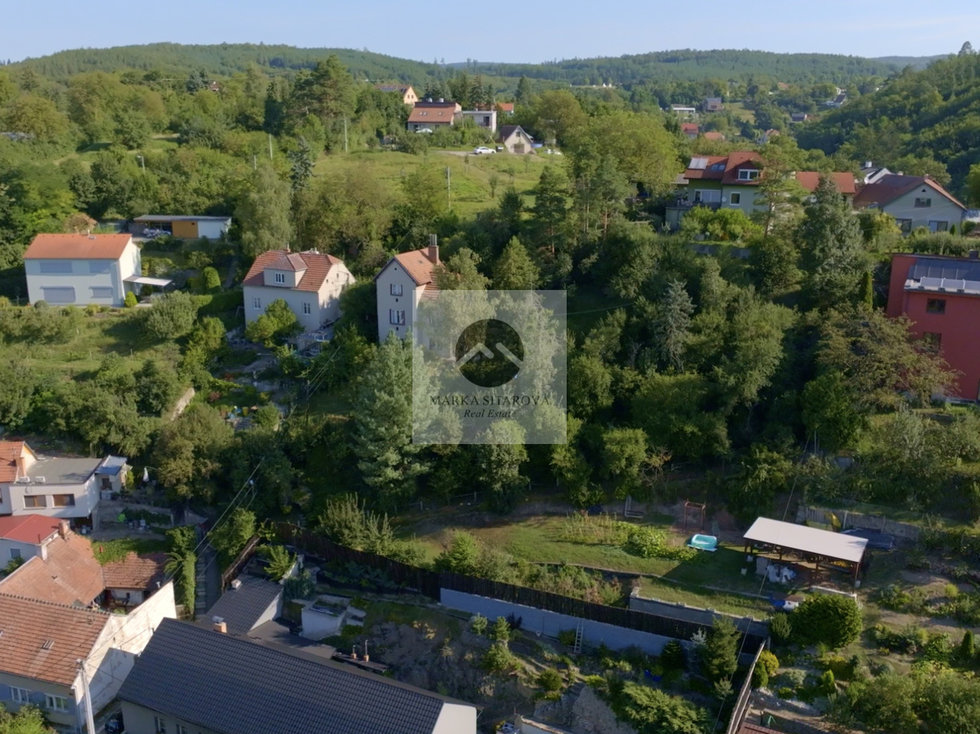 Prodej stavební parcely 950 m², Bílovice nad Svitavou