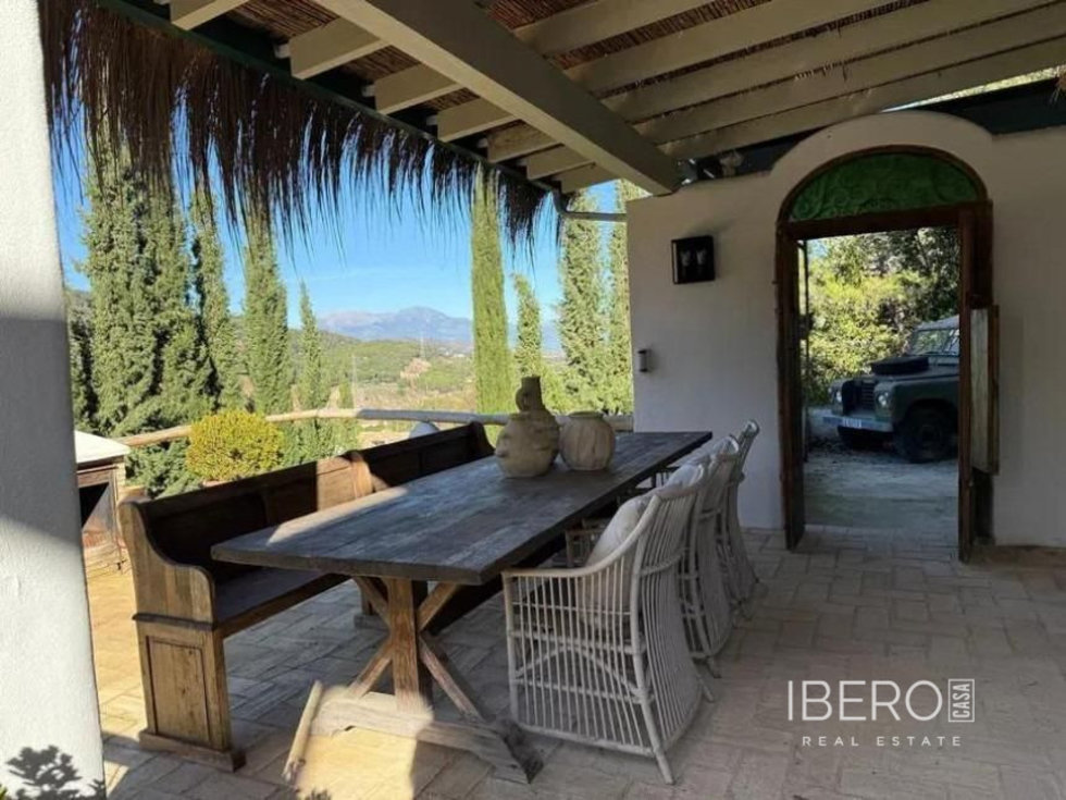 Prodej rodinného domu 450 m²