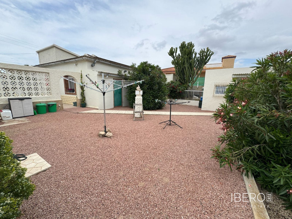Prodej rodinného domu 298 m²