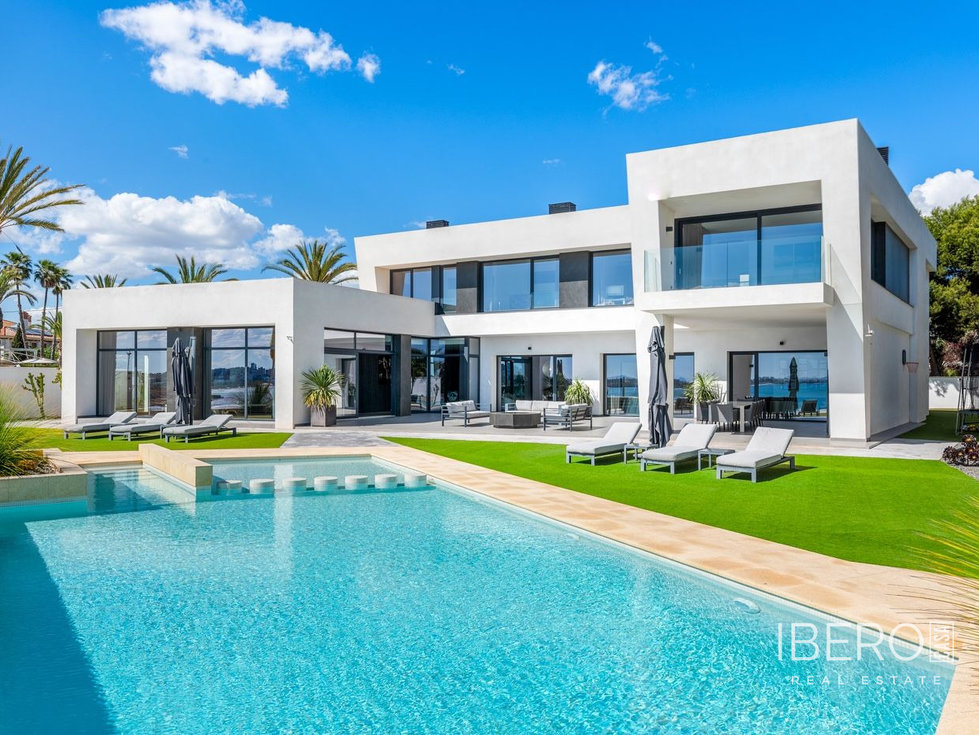 Prodej rodinného domu 479 m²