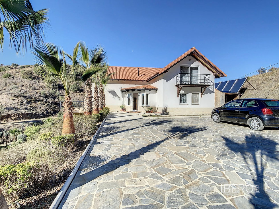 Prodej rodinného domu 400 m²
