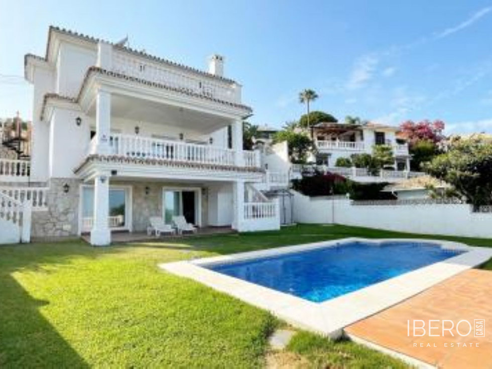 Prodej rodinného domu 255 m²