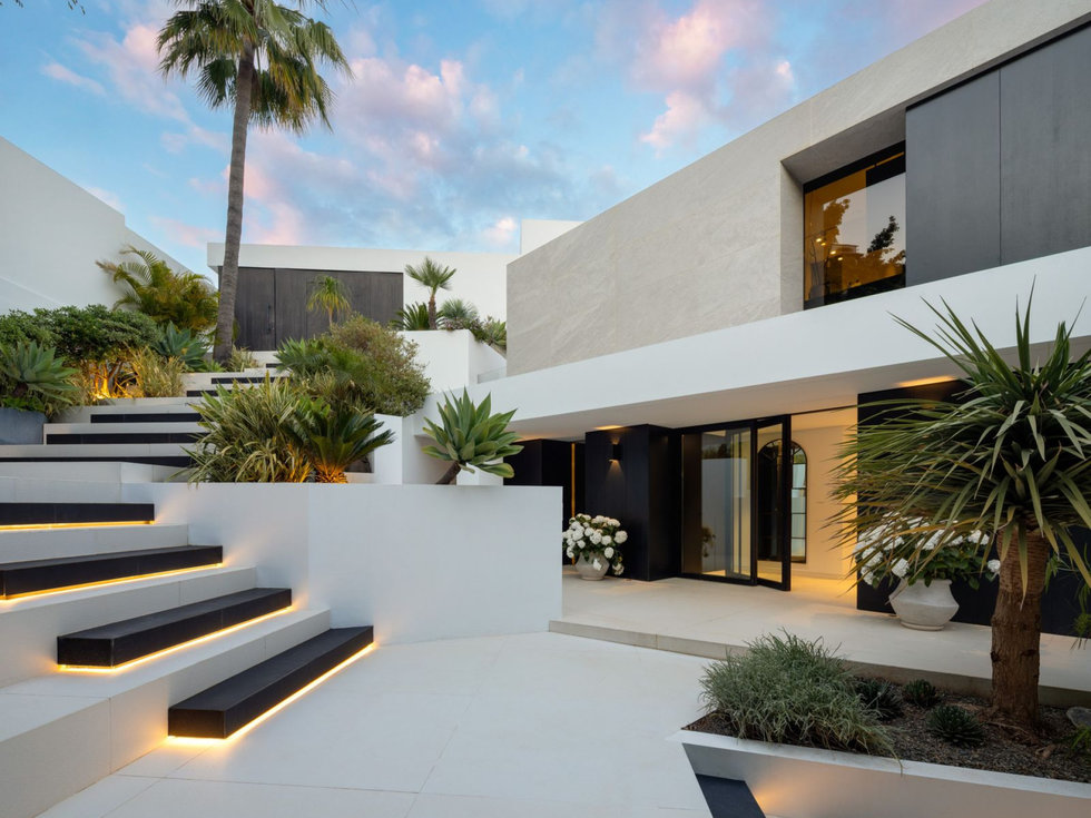 Prodej rodinného domu 1085 m²