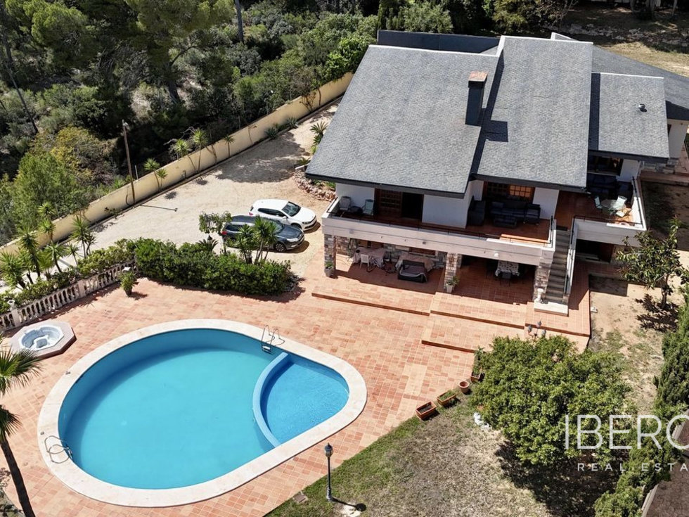 Prodej rodinného domu 600 m²