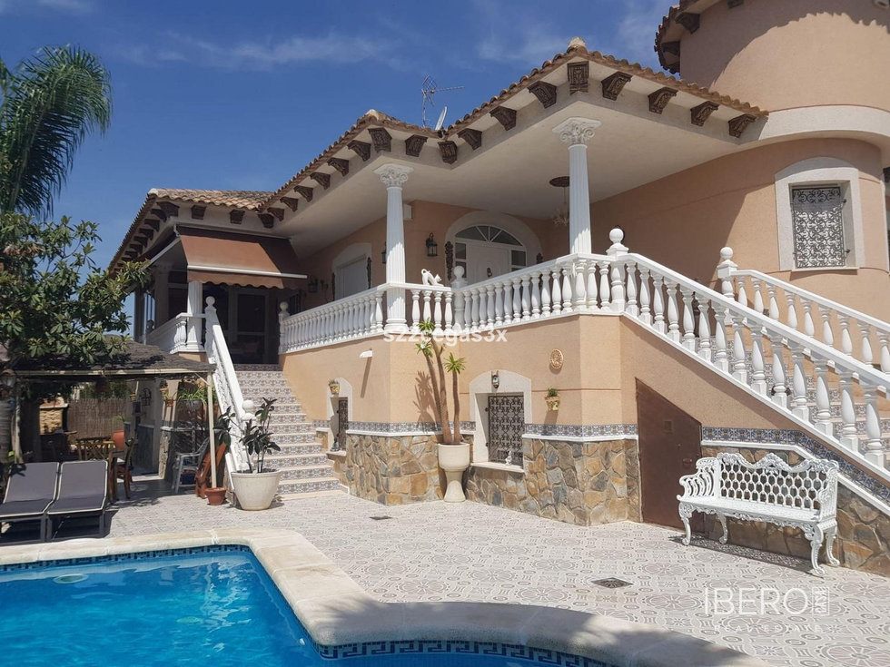 Prodej rodinného domu 265 m²