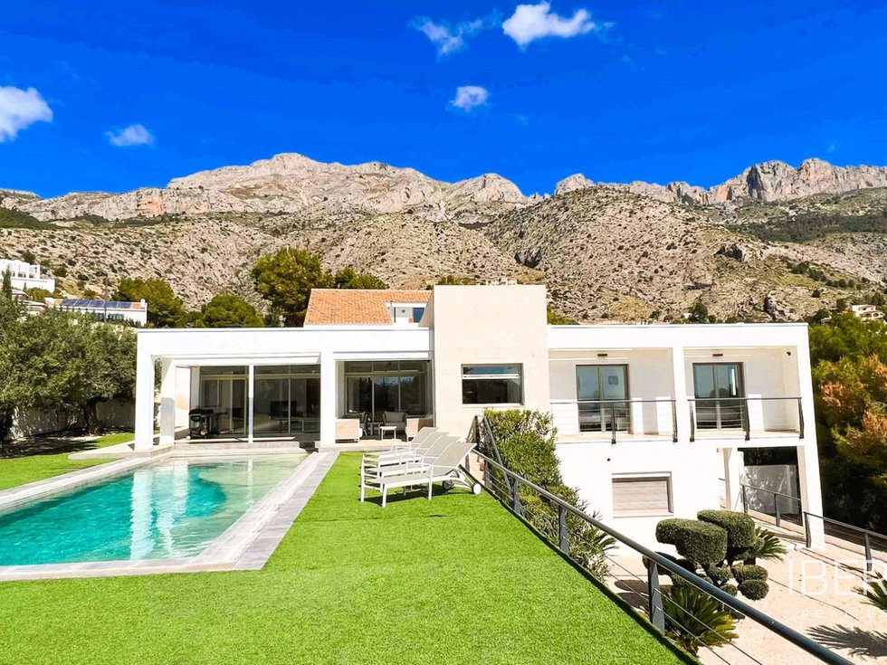 Prodej rodinného domu 330 m²