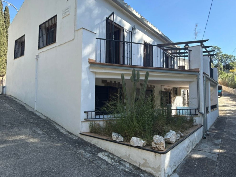 Prodej rodinného domu 196 m²
