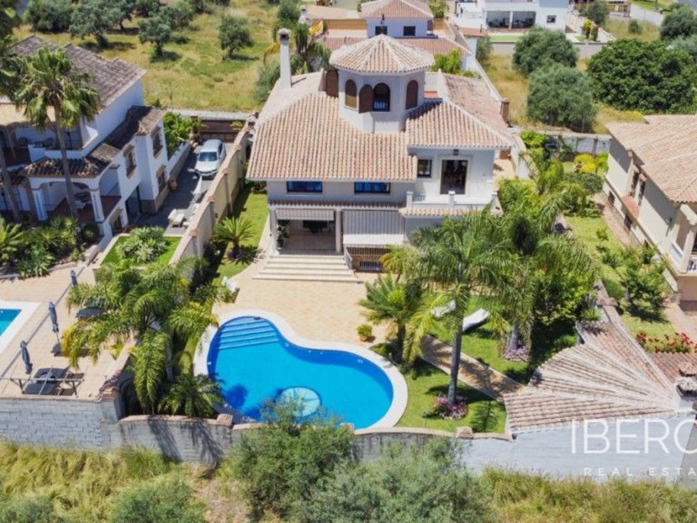 Prodej rodinného domu 391 m²