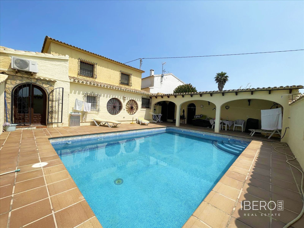 Prodej rodinného domu 350 m²