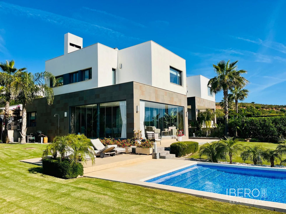 Prodej rodinného domu 212 m²
