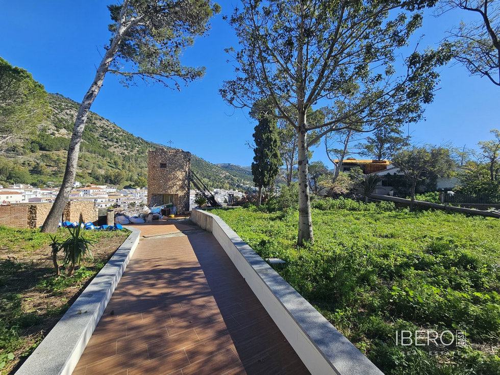 Prodej rodinného domu 1025 m²