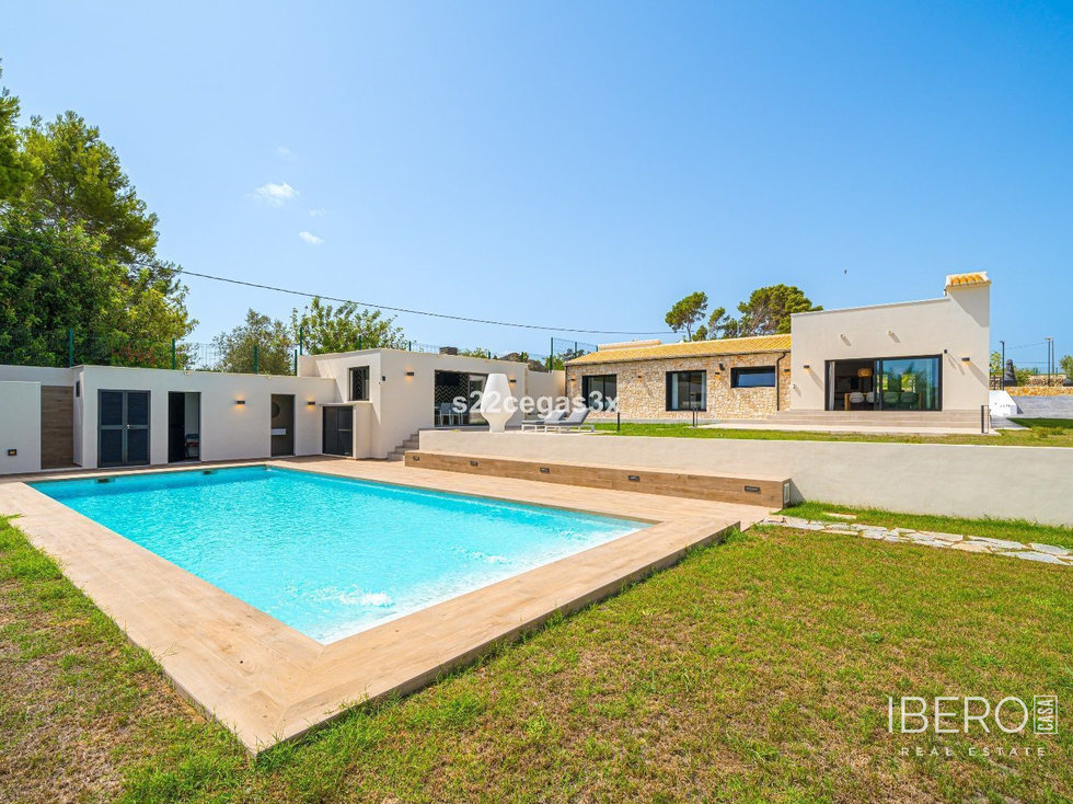 Prodej rodinného domu 333 m²