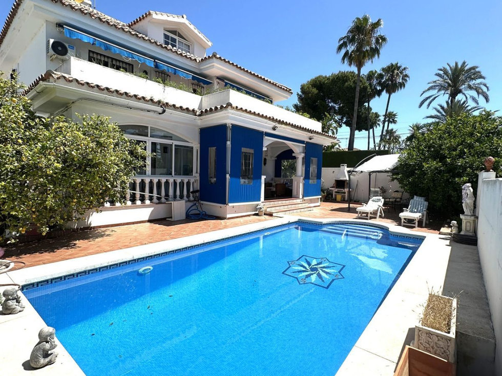 Prodej rodinného domu 312 m²