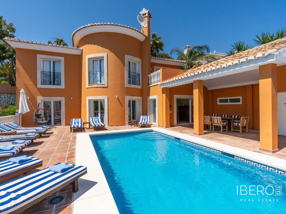 Prodej rodinného domu 419 m²