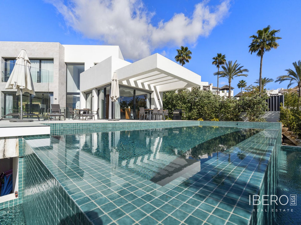 Prodej rodinného domu 400 m²