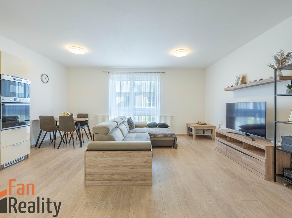 Pronájem bytu 2+kk 67 m², Jesenice