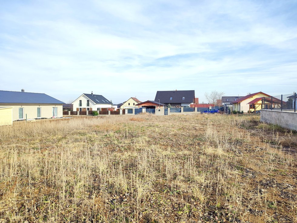 Prodej stavební parcely 1551 m², Křenice