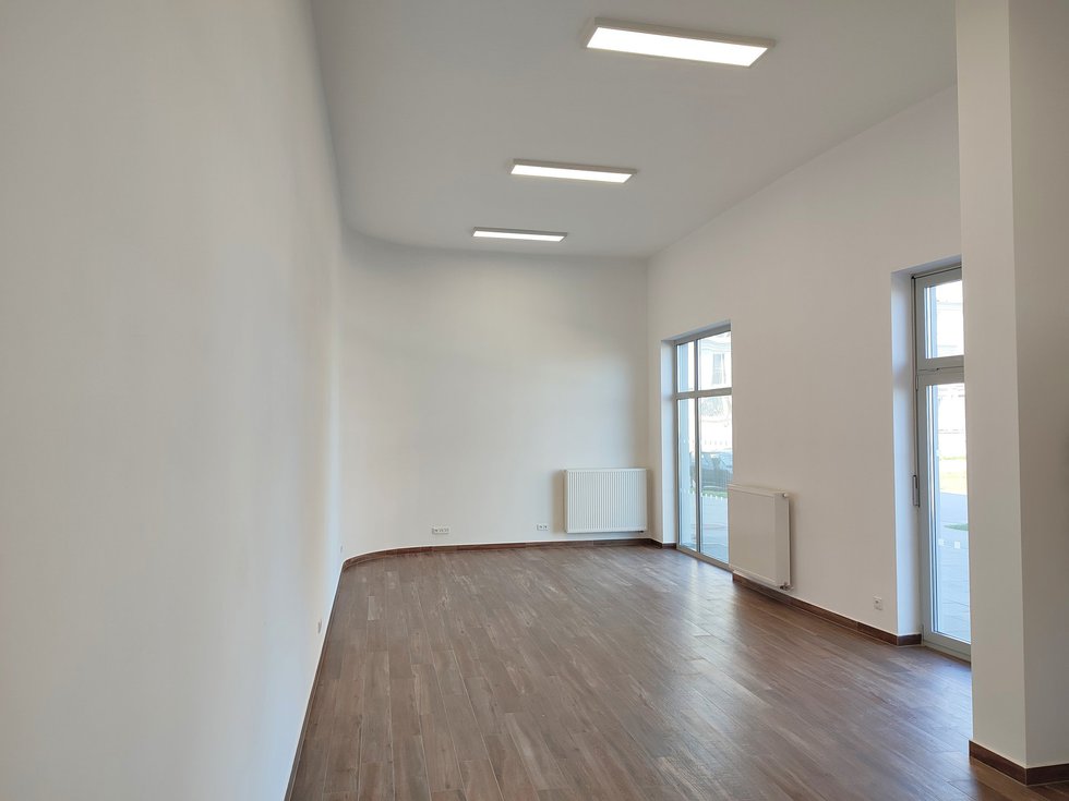 Pronájem obchodu 74 m², Pardubice
