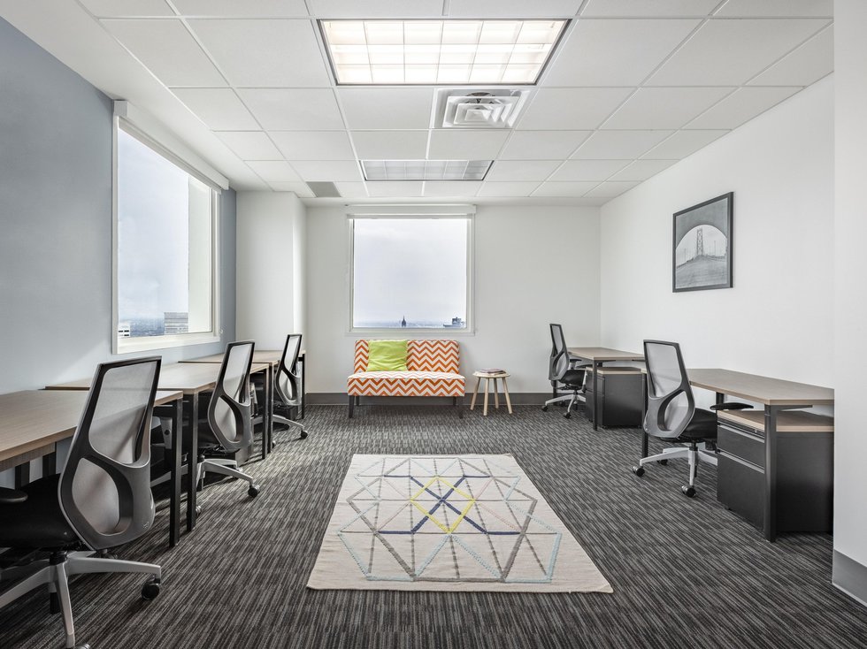 Generic Large Office_13