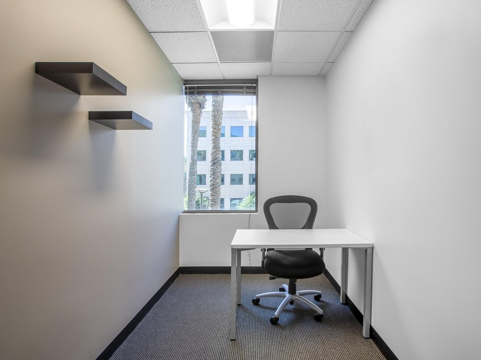 Generic Small Office_02