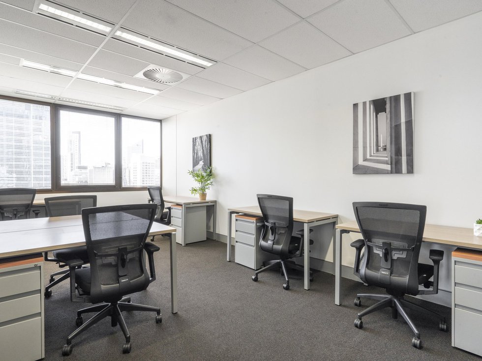Generic Large Office_09