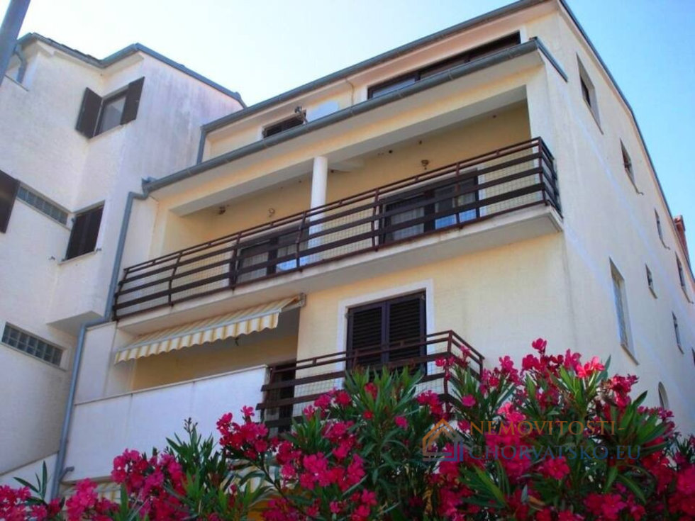 Prodej rodinného domu 424 m²