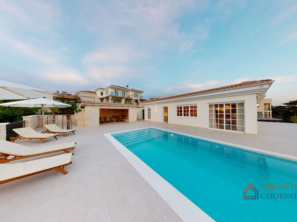 Prodej rodinného domu 480 m²